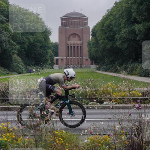 14.09.2025 - Stadtparktriathlon Michael Burmester http://msf.ph/oto/8897908 14.09.2025 09:02:41 Radfahren 323, 326, 345, 347, 361, 375, 376 meine-sportfotos.de