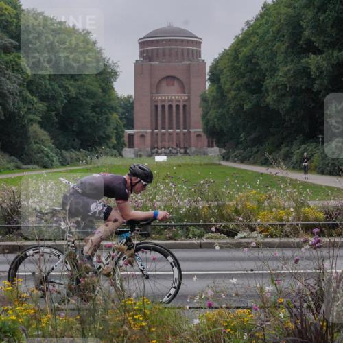 14.09.2025 - Stadtparktriathlon Michael Burmester http://msf.ph/oto/8898001 14.09.2025 09:03:31 Radfahren 322 meine-sportfotos.de