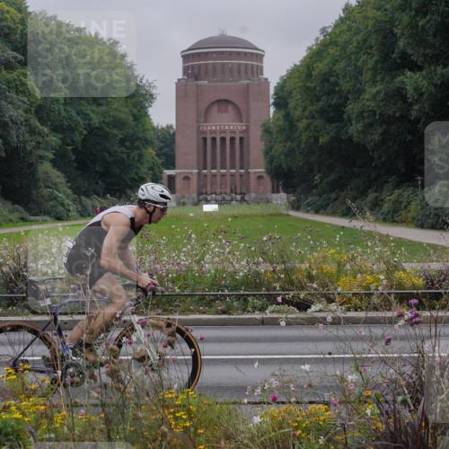 14.09.2025 - Stadtparktriathlon Michael Burmester http://msf.ph/oto/8898589 14.09.2025 09:04:26 Radfahren 303, 315, 332, 338, 360, 372 meine-sportfotos.de