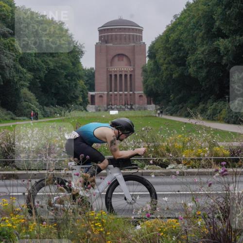 14.09.2025 - Stadtparktriathlon Michael Burmester http://msf.ph/oto/8898632 14.09.2025 09:04:59 Radfahren 313, 378, 405, 435 meine-sportfotos.de