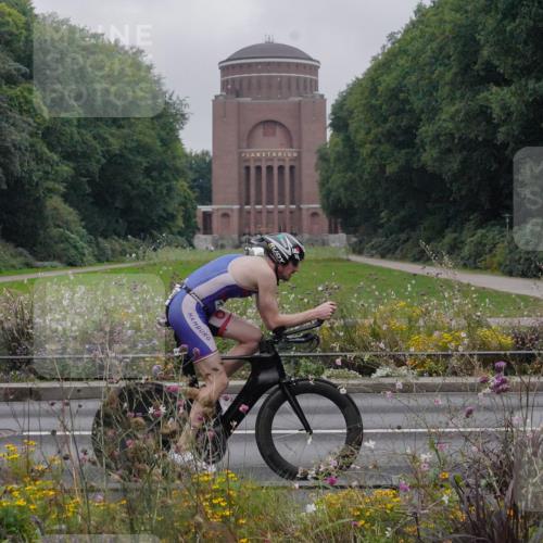 14.09.2025 - Stadtparktriathlon Michael Burmester http://msf.ph/oto/8898739 14.09.2025 09:06:03 Radfahren 306, 307, 320, 335, 356, 412, 431 meine-sportfotos.de