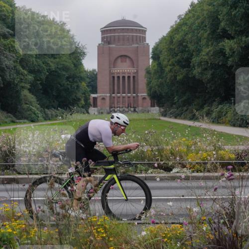 14.09.2025 - Stadtparktriathlon Michael Burmester http://msf.ph/oto/8898811 14.09.2025 09:06:58 Radfahren 397 meine-sportfotos.de