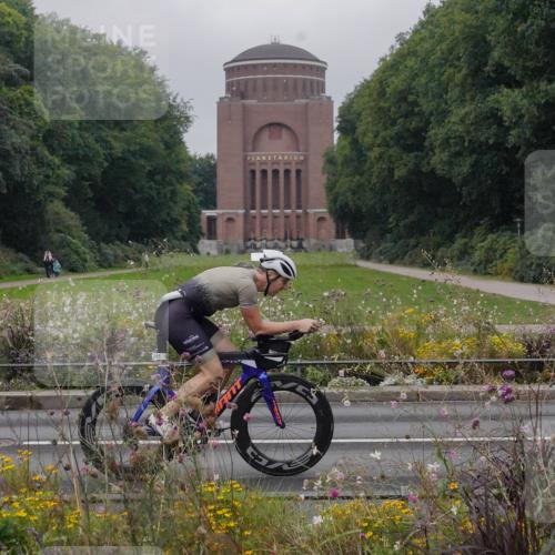 14.09.2025 - Stadtparktriathlon Michael Burmester http://msf.ph/oto/8898946 14.09.2025 09:08:40 Radfahren 318, 326, 339, 340, 342, 345, 347, 363, 365, 370, 383, 410, 418, 437 meine-sportfotos.de