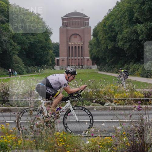14.09.2025 - Stadtparktriathlon Michael Burmester http://msf.ph/oto/8898971 14.09.2025 09:08:47 Radfahren 318, 339, 340, 342, 347, 365, 392, 410, 437 meine-sportfotos.de