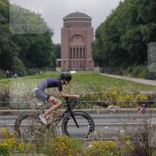 14.09.2025 - Stadtparktriathlon Michael Burmester http://msf.ph/oto/8898980 14.09.2025 09:08:49 Radfahren 339, 340, 342, 347, 365, 392, 410, 437 meine-sportfotos.de