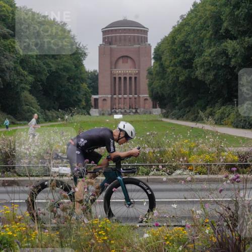 14.09.2025 - Stadtparktriathlon Michael Burmester http://msf.ph/oto/8899007 14.09.2025 09:09:00 Radfahren 323, 352, 362, 375, 434 meine-sportfotos.de