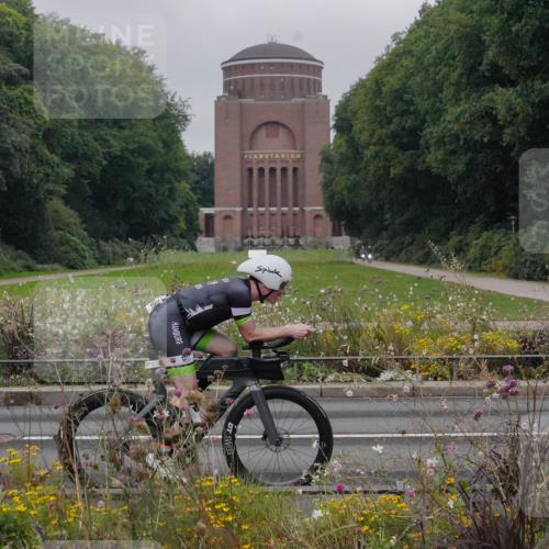14.09.2025 - Stadtparktriathlon Michael Burmester http://msf.ph/oto/8899058 14.09.2025 09:09:22 Radfahren 337, 349, 354, 361, 376, 379, 398, 451 meine-sportfotos.de