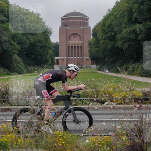 14.09.2025 - Stadtparktriathlon Michael Burmester http://msf.ph/oto/8899072 14.09.2025 09:09:29 Radfahren 337, 349, 354, 361, 376, 398, 451 meine-sportfotos.de