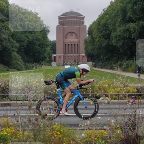 14.09.2025 - Stadtparktriathlon Michael Burmester http://msf.ph/oto/8899130 14.09.2025 09:10:05 Radfahren 311, 315, 328, 348, 350, 357, 387, 413, 414 meine-sportfotos.de