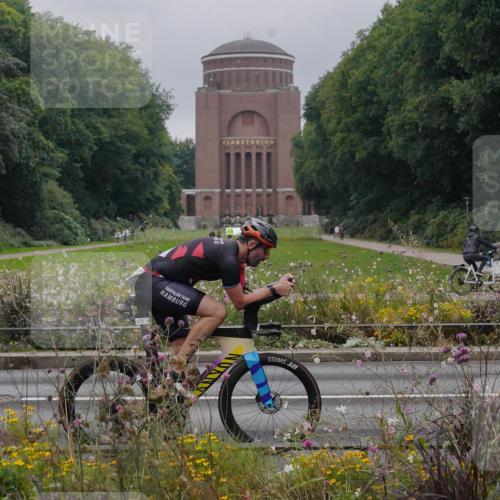 14.09.2025 - Stadtparktriathlon Michael Burmester http://msf.ph/oto/8899587 14.09.2025 09:14:34 Radfahren 301, 318, 326, 340, 345, 347, 363, 370, 371, 373, 377, 380, 381, 389, 401, 404 meine-sportfotos.de