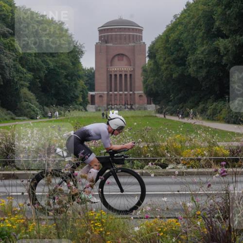 14.09.2025 - Stadtparktriathlon Michael Burmester http://msf.ph/oto/8899625 14.09.2025 09:14:51 Radfahren 339, 342, 393, 473 meine-sportfotos.de