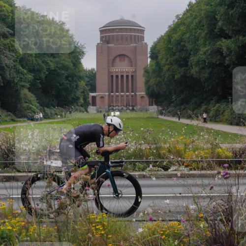 14.09.2025 - Stadtparktriathlon Michael Burmester http://msf.ph/oto/8899675 14.09.2025 09:15:06 Radfahren 353, 362, 365, 383, 400, 430 meine-sportfotos.de