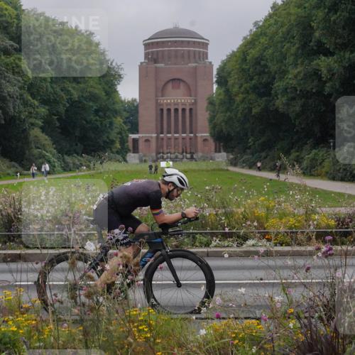 14.09.2025 - Stadtparktriathlon Michael Burmester http://msf.ph/oto/8899712 14.09.2025 09:15:20 Radfahren 323, 341, 349, 352, 375, 410 meine-sportfotos.de