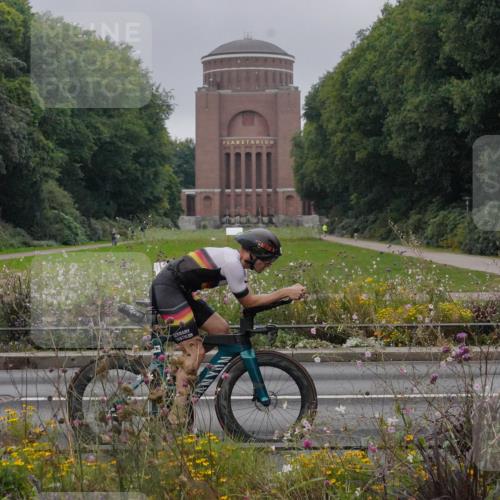 14.09.2025 - Stadtparktriathlon Michael Burmester http://msf.ph/oto/8899851 14.09.2025 09:16:36 Radfahren 330, 336, 351, 355, 367, 399, 460, 462, 501 meine-sportfotos.de
