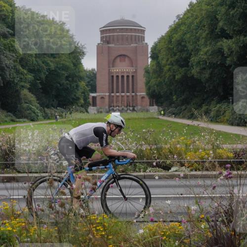 14.09.2025 - Stadtparktriathlon Michael Burmester http://msf.ph/oto/8899856 14.09.2025 09:16:38 Radfahren 330, 336, 351, 355, 367, 372, 399, 435, 460, 462, 501 meine-sportfotos.de