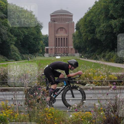 14.09.2025 - Stadtparktriathlon Michael Burmester http://msf.ph/oto/8899860 14.09.2025 09:16:39 Radfahren 330, 336, 351, 355, 367, 372, 399, 435, 460, 462, 501 meine-sportfotos.de
