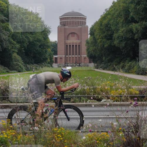 14.09.2025 - Stadtparktriathlon Michael Burmester http://msf.ph/oto/8899871 14.09.2025 09:16:42 Radfahren 303, 336, 351, 355, 367, 372, 399, 435, 457, 460, 462, 501 meine-sportfotos.de
