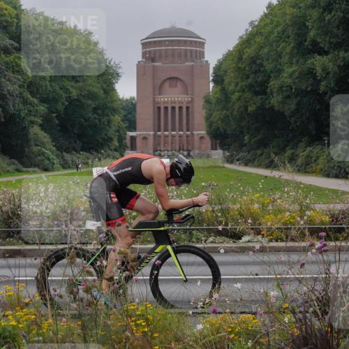 14.09.2025 - Stadtparktriathlon Michael Burmester http://msf.ph/oto/8899876 14.09.2025 09:16:44 Radfahren 303, 336, 351, 372, 399, 435, 453, 457, 460, 462, 501 meine-sportfotos.de