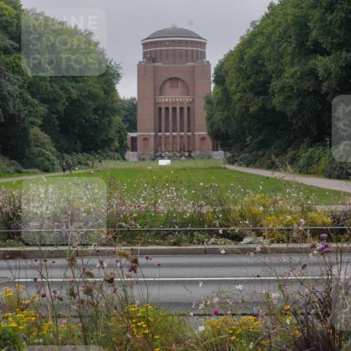 14.09.2025 - Stadtparktriathlon Michael Burmester http://msf.ph/oto/8899908 14.09.2025 09:16:50 Radfahren 303, 350, 372, 399, 435, 453, 457, 460, 462 meine-sportfotos.de