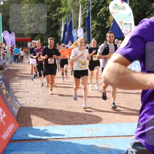 14.09.2025 - Airport Race Strokosch-Dieckow http://msf.ph/oto/8899959 14.09.2025 12:28:17 Ziel 126, 161, 242, 281, 365, 487, 587, 716, 765, 824, 1018, 1073, 1076, 1247, 1399, 2021, 2022, 2023, 4032, 4129 meine-sportfotos.de