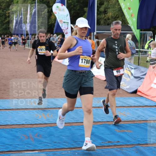 14.09.2025 - Airport Race Strokosch-Dieckow http://msf.ph/oto/8900136 14.09.2025 12:28:51 Ziel 95, 406, 879, 976, 1087, 1179, 1483, 1672, 1780, 1878, 1913, 1983, 2016, 5428 meine-sportfotos.de