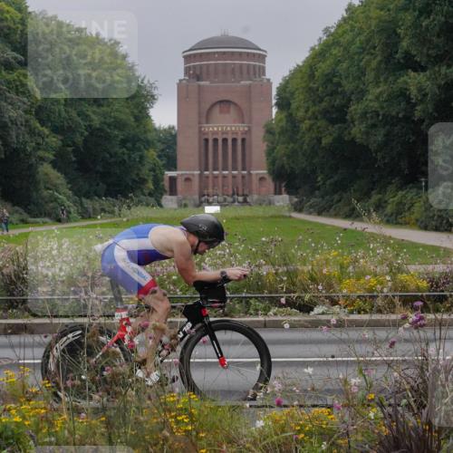 14.09.2025 - Stadtparktriathlon Michael Burmester http://msf.ph/oto/8900302 14.09.2025 09:17:21 Radfahren 313, 335, 387, 408, 416, 436, 463 meine-sportfotos.de