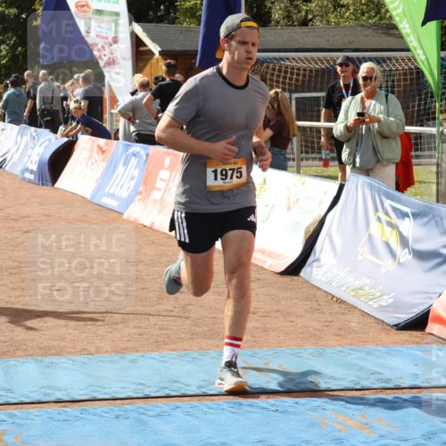 14.09.2025 - Airport Race Strokosch-Dieckow http://msf.ph/oto/8900406 14.09.2025 12:29:23 Ziel 236, 428, 457, 729, 1442, 1540, 1601, 1678, 1882, 1883, 1905, 1975, 4213 meine-sportfotos.de