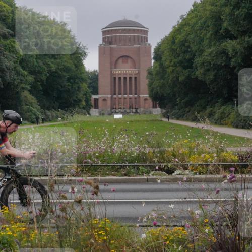 14.09.2025 - Stadtparktriathlon Michael Burmester http://msf.ph/oto/8900420 14.09.2025 09:18:19 Radfahren 317, 344, 395, 420, 456, 459, 468, 481 meine-sportfotos.de