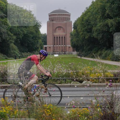 14.09.2025 - Stadtparktriathlon Michael Burmester http://msf.ph/oto/8900443 14.09.2025 09:18:24 Radfahren 317, 344, 374, 395, 456, 468, 481 meine-sportfotos.de