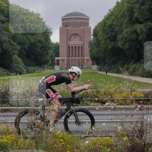 14.09.2025 - Stadtparktriathlon Michael Burmester http://msf.ph/oto/8900445 14.09.2025 09:18:31 Radfahren 358, 374, 415, 483 meine-sportfotos.de