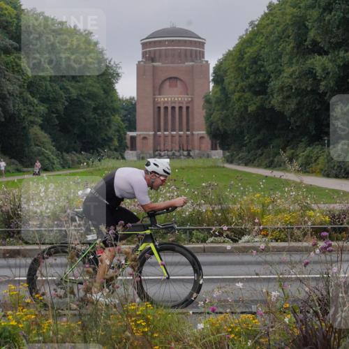 14.09.2025 - Stadtparktriathlon Michael Burmester http://msf.ph/oto/8900563 14.09.2025 09:19:16 Radfahren 338, 397, 431, 464, 471, 480 meine-sportfotos.de