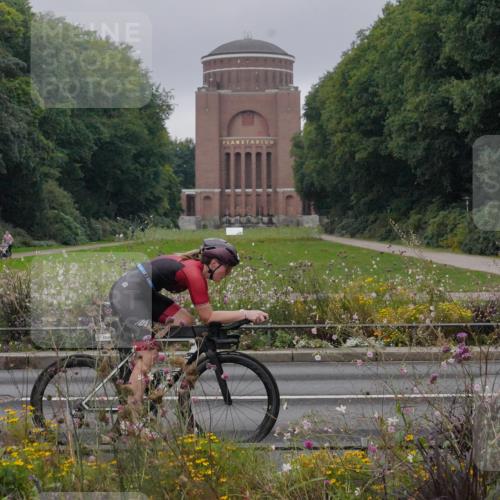 14.09.2025 - Stadtparktriathlon Michael Burmester http://msf.ph/oto/8900577 14.09.2025 09:19:22 Radfahren 304, 338, 439, 443, 464, 467, 471, 486, 494 meine-sportfotos.de
