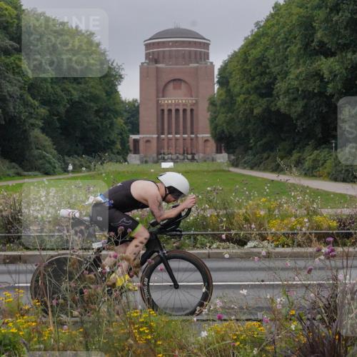 14.09.2025 - Stadtparktriathlon Michael Burmester http://msf.ph/oto/8900693 14.09.2025 09:20:12 Radfahren 368, 423, 469, 503, 505, 506 meine-sportfotos.de