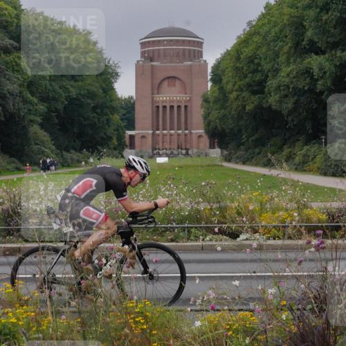 14.09.2025 - Stadtparktriathlon Michael Burmester http://msf.ph/oto/8900856 14.09.2025 09:21:12 Radfahren 339, 380, 401, 404, 473, 500 meine-sportfotos.de