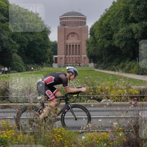 14.09.2025 - Stadtparktriathlon Michael Burmester http://msf.ph/oto/8900890 14.09.2025 09:21:29 Radfahren 323, 349, 352, 375, 379, 383, 393 meine-sportfotos.de