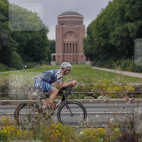 14.09.2025 - Stadtparktriathlon Michael Burmester http://msf.ph/oto/8900919 14.09.2025 09:21:39 Radfahren 365, 383, 393, 400, 450 meine-sportfotos.de