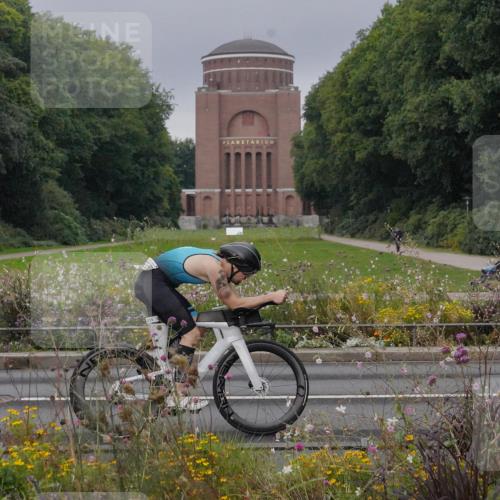 14.09.2025 - Stadtparktriathlon Michael Burmester http://msf.ph/oto/8901034 14.09.2025 09:22:34 Radfahren 367, 376, 418, 435, 437, 466 meine-sportfotos.de