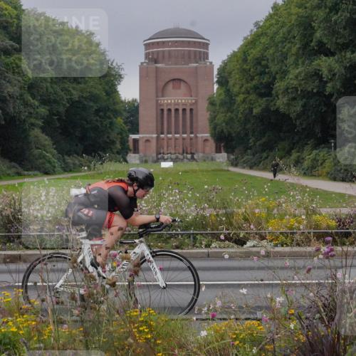 14.09.2025 - Stadtparktriathlon Michael Burmester http://msf.ph/oto/8901083 14.09.2025 09:23:01 Radfahren 303, 336, 460, 462, 478 meine-sportfotos.de