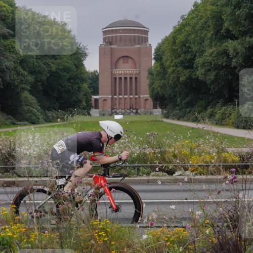 14.09.2025 - Stadtparktriathlon Michael Burmester http://msf.ph/oto/8901250 14.09.2025 09:23:33 Radfahren 313, 319, 325, 350, 360, 369, 399, 436, 457, 463 meine-sportfotos.de