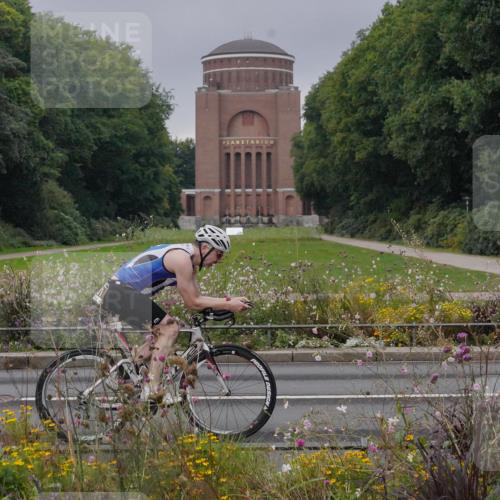 14.09.2025 - Stadtparktriathlon Michael Burmester http://msf.ph/oto/8901316 14.09.2025 09:24:02 Radfahren 391, 412 meine-sportfotos.de