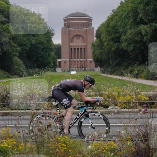 14.09.2025 - Stadtparktriathlon Michael Burmester http://msf.ph/oto/8901477 14.09.2025 09:25:26 Radfahren 322, 422, 431, 452, 475, 499 meine-sportfotos.de