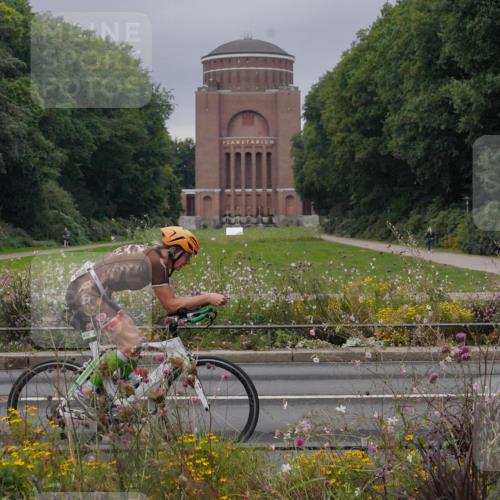 14.09.2025 - Stadtparktriathlon Michael Burmester http://msf.ph/oto/8901491 14.09.2025 09:25:29 Radfahren 316, 322, 422, 425, 431, 452, 475, 481, 499 meine-sportfotos.de