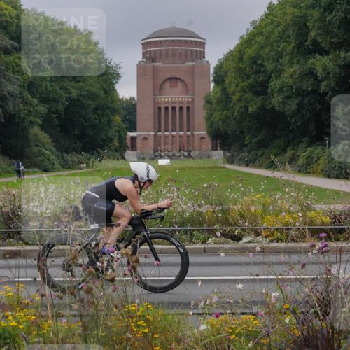 14.09.2025 - Stadtparktriathlon Michael Burmester http://msf.ph/oto/8901703 14.09.2025 09:26:46 Radfahren 302, 338, 442, 456, 479 meine-sportfotos.de
