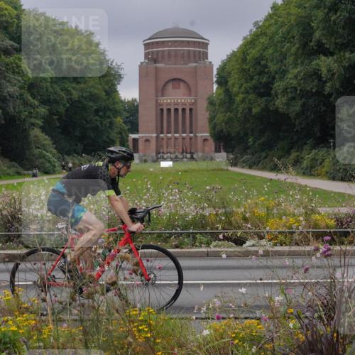 14.09.2025 - Stadtparktriathlon Michael Burmester http://msf.ph/oto/8901753 14.09.2025 09:27:23 Radfahren 346, 359, 438, 473, 494 meine-sportfotos.de