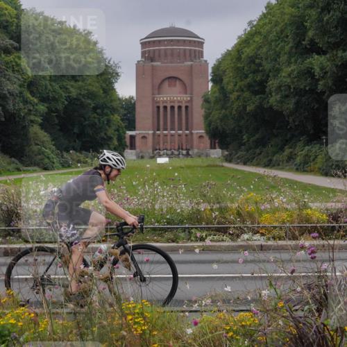 14.09.2025 - Stadtparktriathlon Michael Burmester http://msf.ph/oto/8901828 14.09.2025 09:28:25 Radfahren 311, 327, 382, 393, 400, 413, 414, 423, 430, 435, 448 meine-sportfotos.de