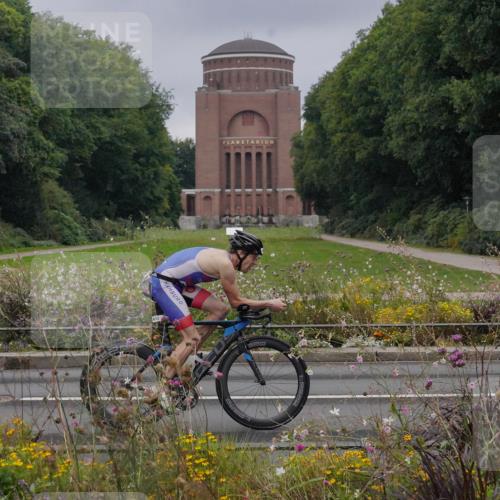 14.09.2025 - Stadtparktriathlon Michael Burmester http://msf.ph/oto/8901831 14.09.2025 09:28:26 Radfahren 311, 327, 382, 393, 400, 413, 414, 423, 430, 435, 448 meine-sportfotos.de