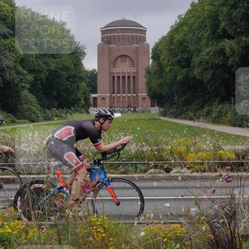 14.09.2025 - Stadtparktriathlon Michael Burmester http://msf.ph/oto/8901833 14.09.2025 09:28:27 Radfahren 311, 327, 382, 400, 413, 414, 423, 430, 435, 448 meine-sportfotos.de