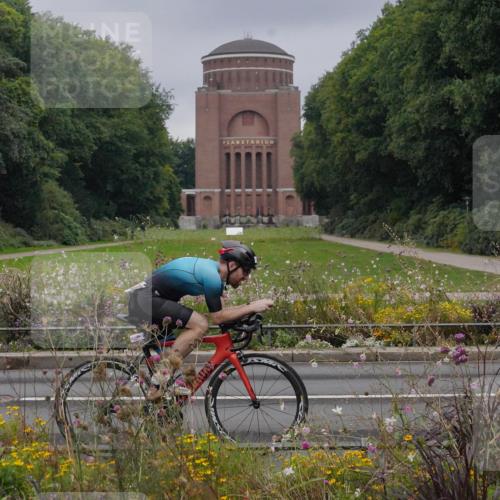 14.09.2025 - Stadtparktriathlon Michael Burmester http://msf.ph/oto/8901851 14.09.2025 09:28:31 Radfahren 311, 382, 400, 414, 423, 430, 435 meine-sportfotos.de