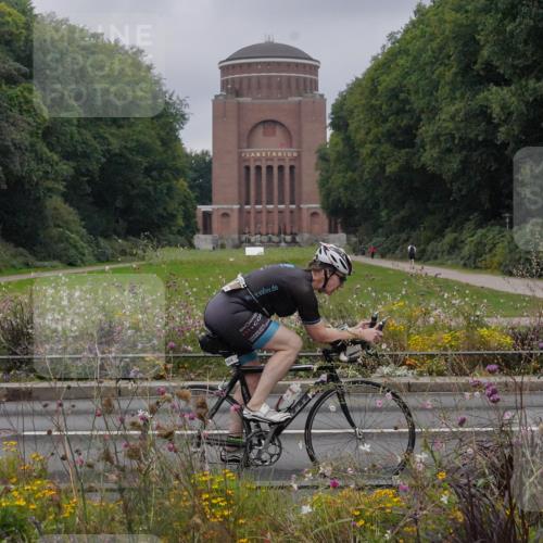 14.09.2025 - Stadtparktriathlon Michael Burmester http://msf.ph/oto/8901890 14.09.2025 09:28:59 Radfahren 392, 402, 487, 500, 504 meine-sportfotos.de