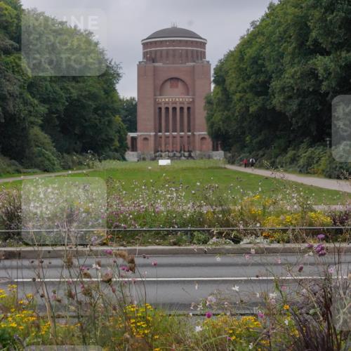 14.09.2025 - Stadtparktriathlon Michael Burmester http://msf.ph/oto/8901901 14.09.2025 09:29:04 Radfahren 392, 402, 408, 487, 500, 504 meine-sportfotos.de